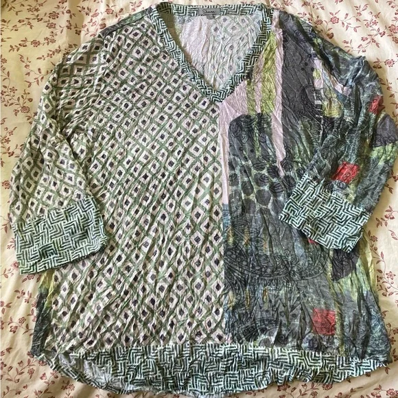 SHANA Green Graphic 3/4 Sleeve Blouse - Picture 3 of 5